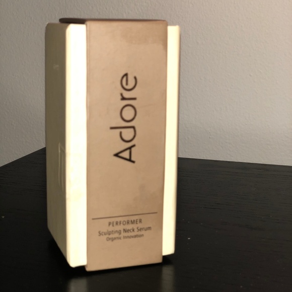 ADORE COSMETICS- PERFORMER SCULPTING NECK SERUM - Picture 3 of 5